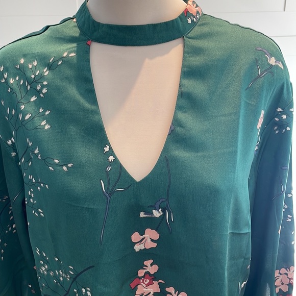 (2/$30) Elli White Long Sleeve Floral Green Blouse M/L - Picture 1 of 11